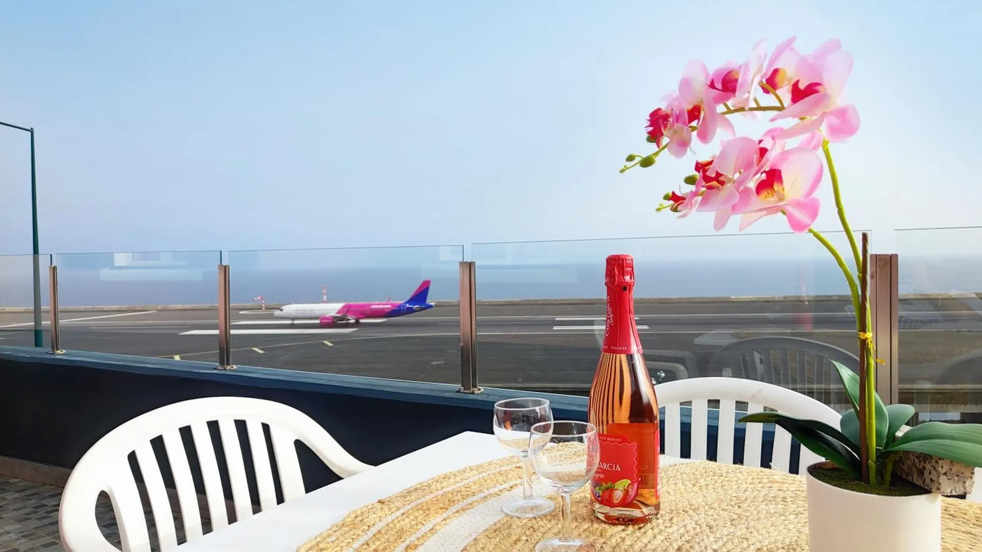 Gateone Al Airport View House Villa Machico  Portugal