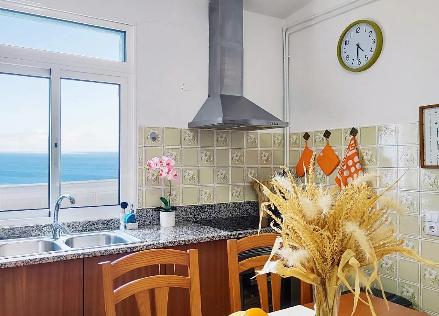 Gateone Al Airport View House Villa Machico  0*, Machico (Madeira) Portugal